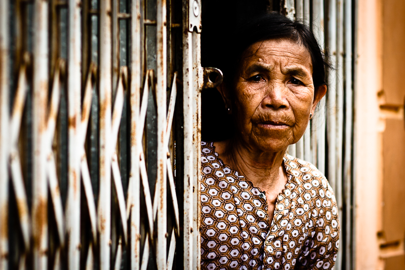 vietnam_hanoi_le_mat_woman