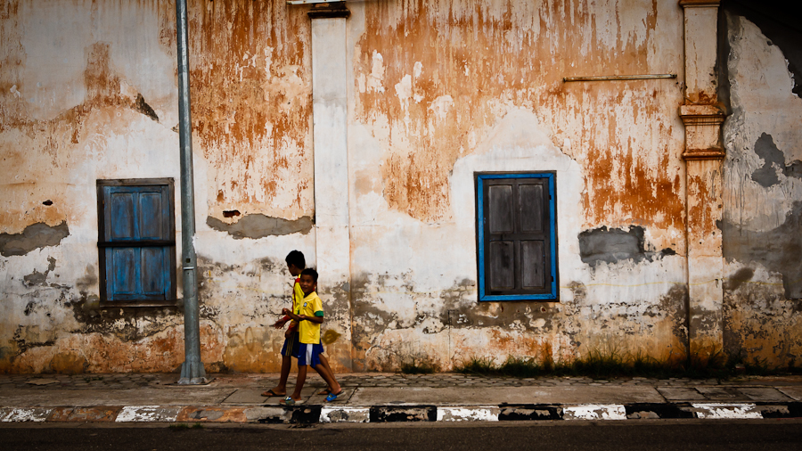 laos-savannakhet-9 130703-096-edited